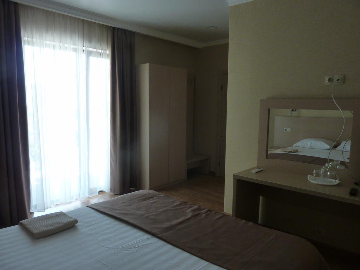 Guest House Letto 가그라 외부 사진