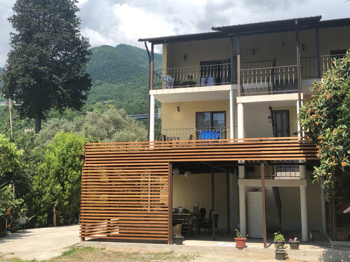 Guest House Letto 가그라 외부 사진