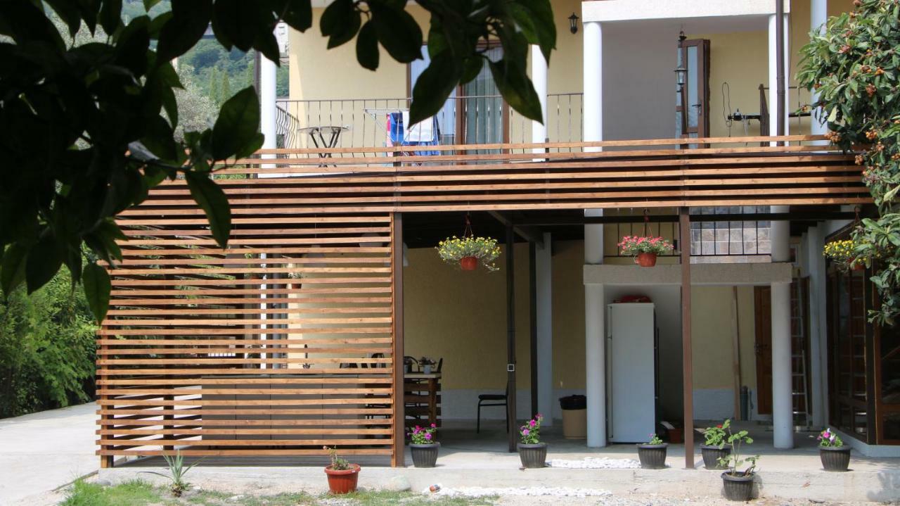 Guest House Letto 가그라 외부 사진